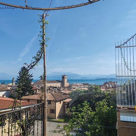 The Queen Tower Desenzano del Garda Exterior photo